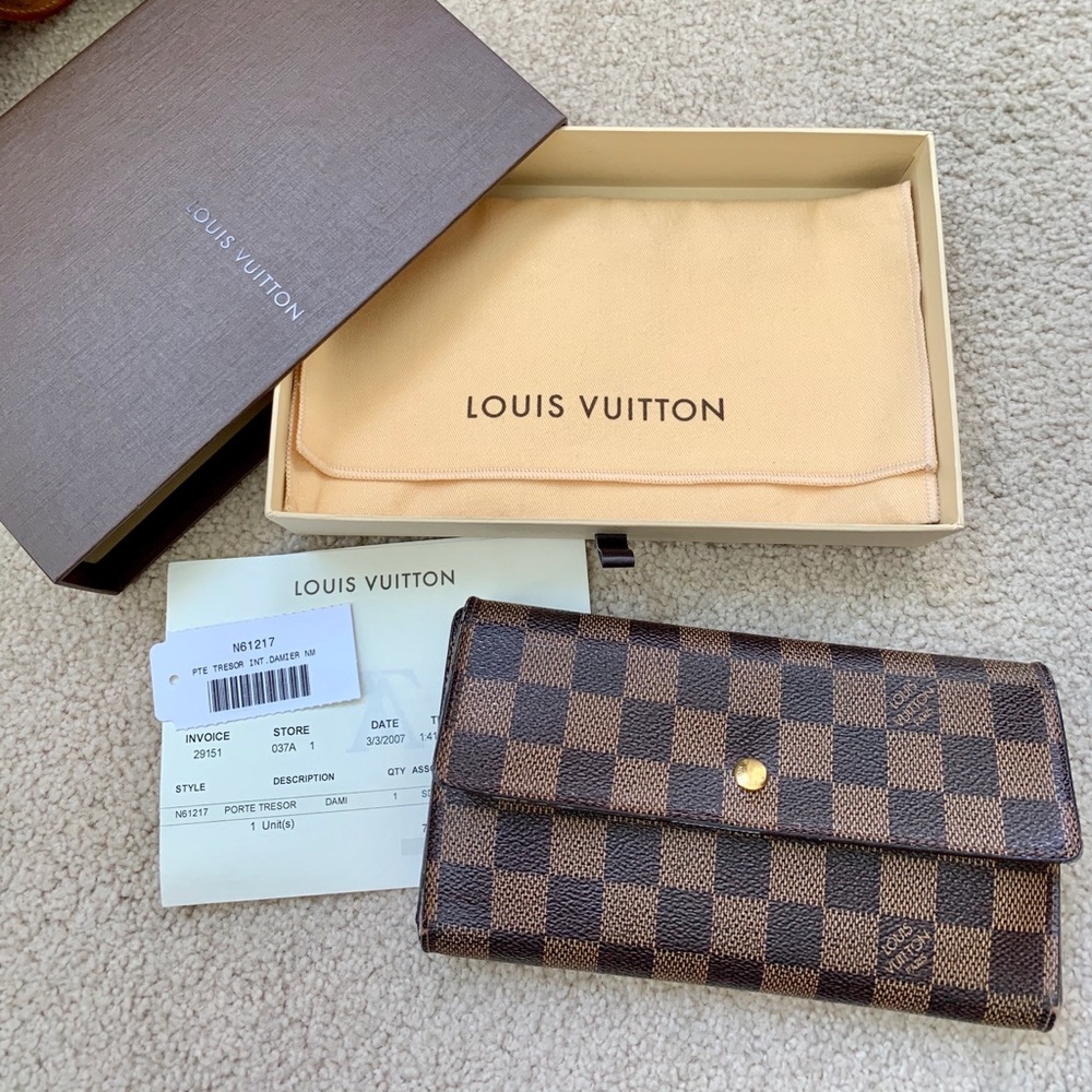 Sold- Vuitton Porte Tresor International wallet